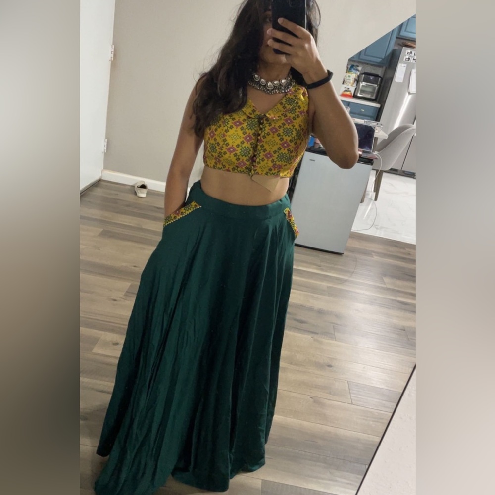 Crop top skirt